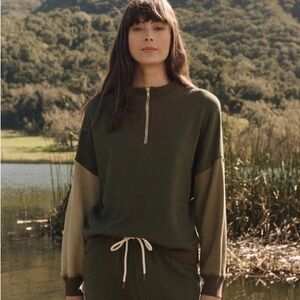 The Great Colorblock Trail Sweatshirt in Army